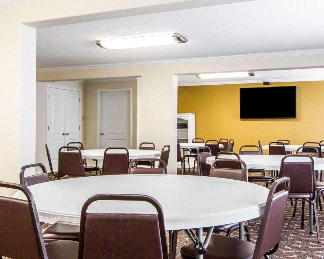 Mill Tree Inn Millington Εξωτερικό φωτογραφία