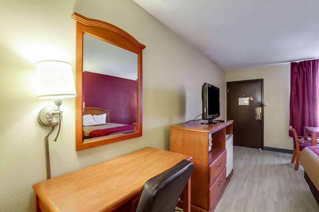 Mill Tree Inn Millington Εξωτερικό φωτογραφία